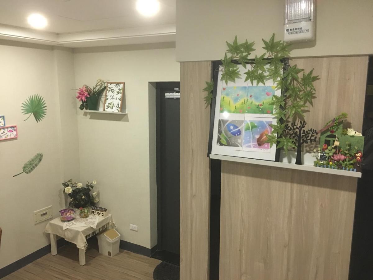 Ouge Motel - Fengshan Kaohsiung Bagian luar foto