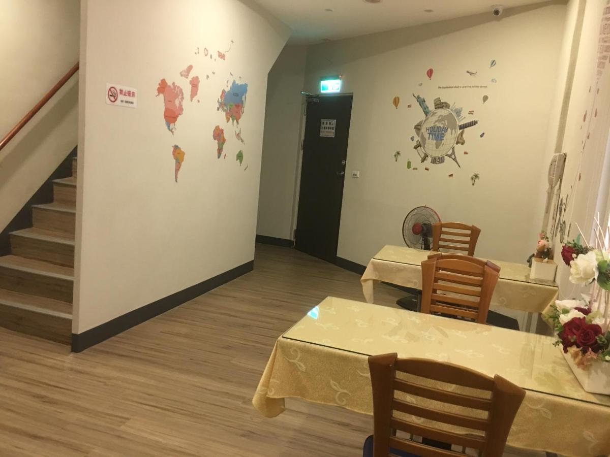 Ouge Motel - Fengshan Kaohsiung Bagian luar foto